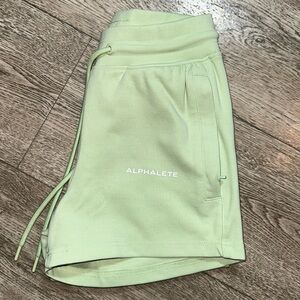 Alphalete XS women’s activewear shorts mint green